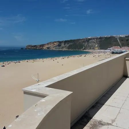 Seaside Apartment *